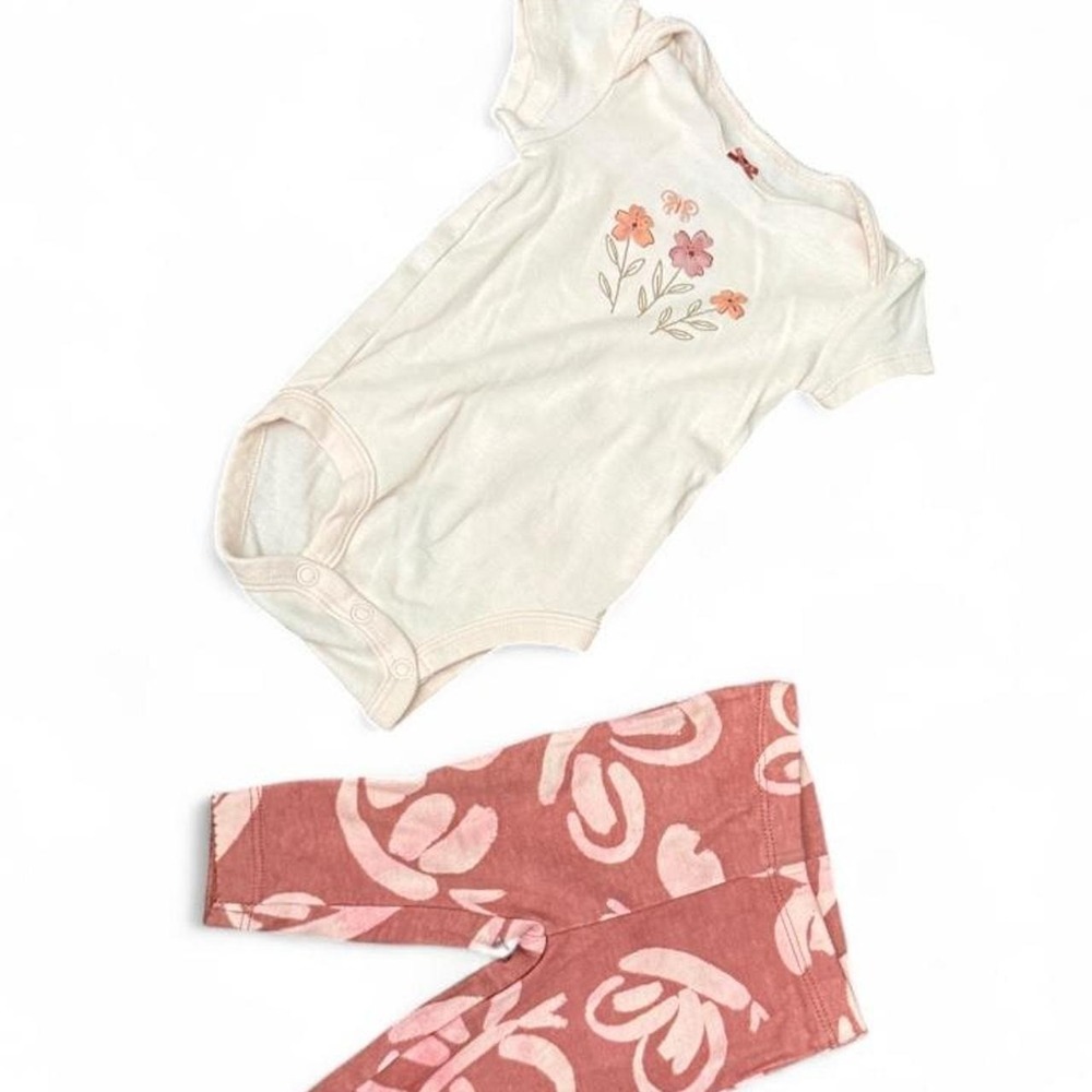 Carter's Baby Girl 3M 2 Piece Outfit Floral Bodysuit Pink Leggings
